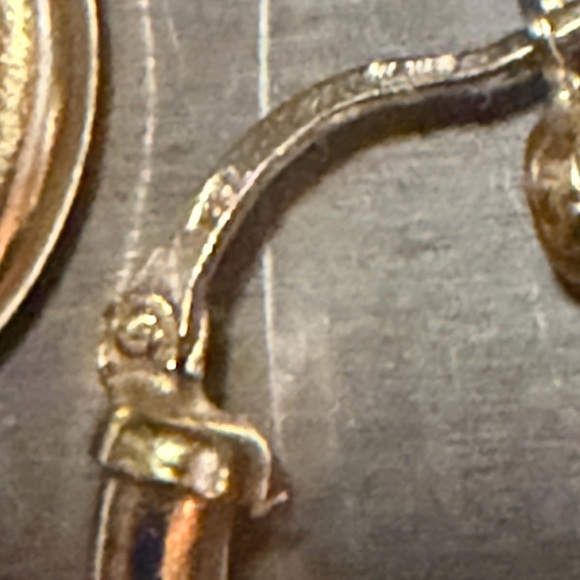 18k old gold Gold Hoop Earrings - Timeless Women's Jewelry - Picture 11 of 16